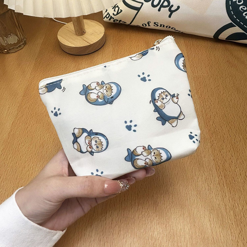 กระเป๋าเครื่องสำอางลายแมวฉลามส - Travel Accessories For Japan บทวิจารณ์และราคา